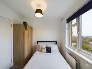 bed 2 - click for photo gallery